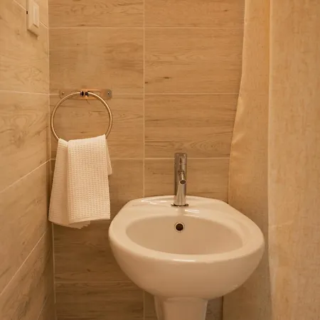 Il Vecchio Ippocastano Adults Only Apartment